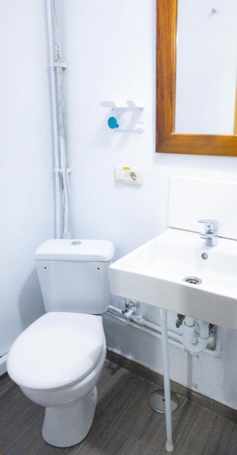 Hostal Andrea Madrid Dış mekan fotoğraf