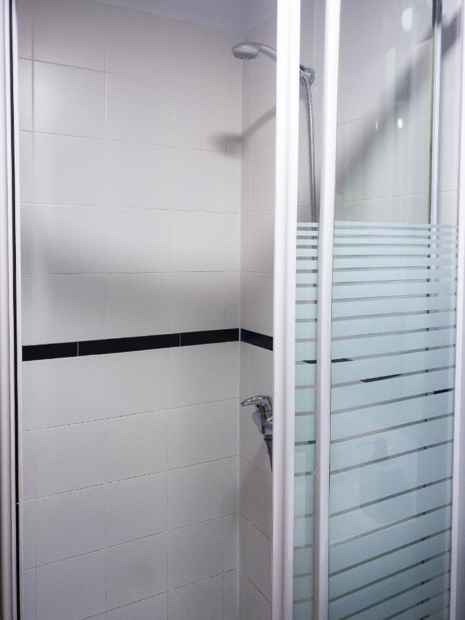 Hostal Andrea Madrid Dış mekan fotoğraf